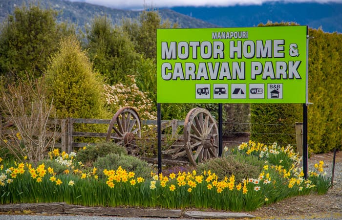 Manapouri Motorhome and Caravan Park Sign